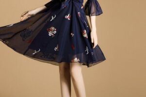 七分荷叶袖V领绣花连衣裙网纱大花A字裙